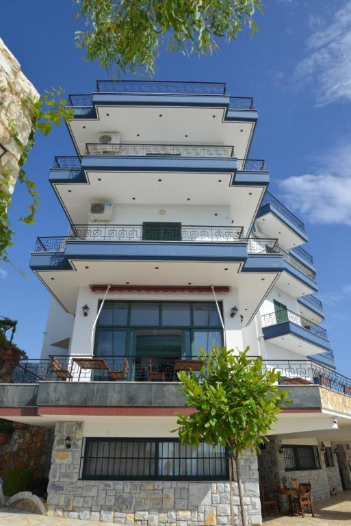 Hotel Artisti Vlore Exterior photo
